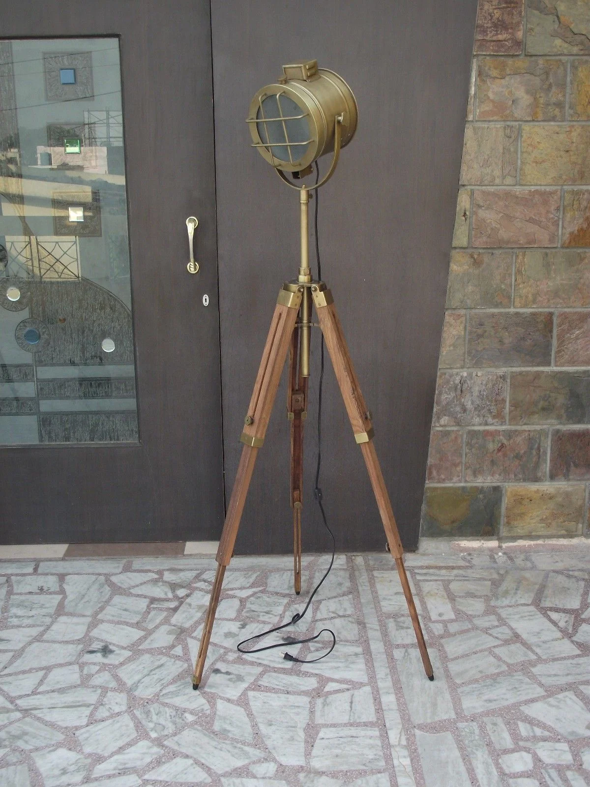 Antique Brass Searchlight Floor Lamp — 65 Inch Tripod — detail view | SinghBros Mart