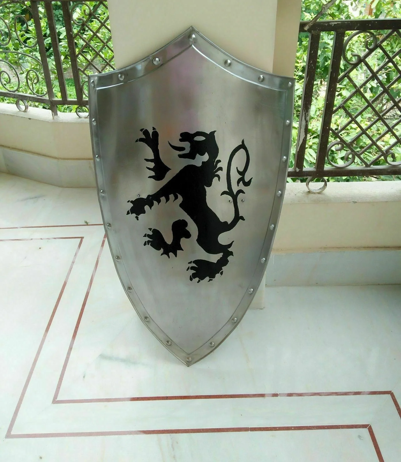 Medieval Steel Battle Shield 24 Inch — 18-Gauge Combat Ready — Handmade Antique Replica | SinghBros Mart